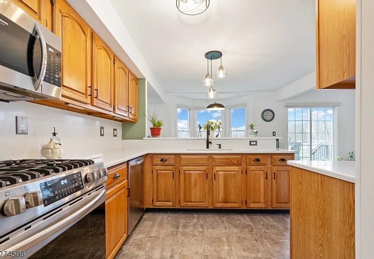 18 Pond Ridge Dr — Photo 7