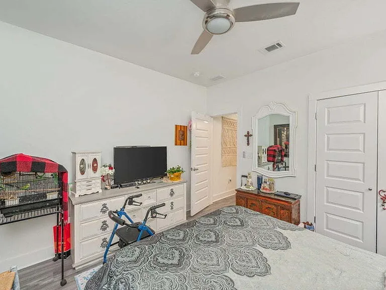 150 E Hibiscus Ave — Photo 19