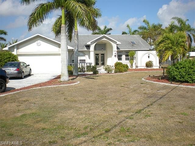 1st image of 2833 Surfside Blvd