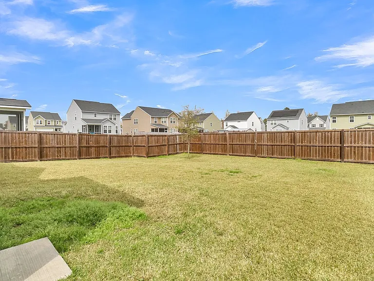 1419 Hermitage Ln — Photo 33