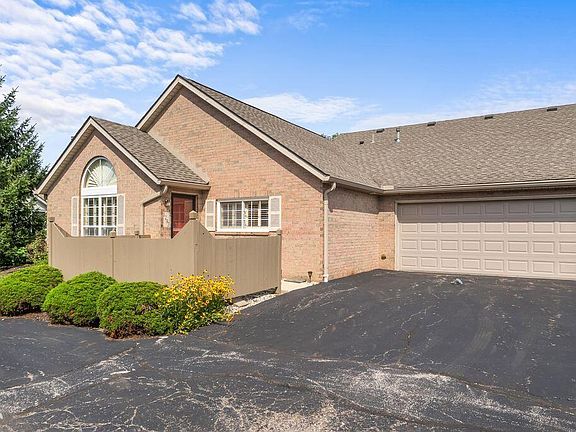 5th image of 1297 Amberlea Dr E #12