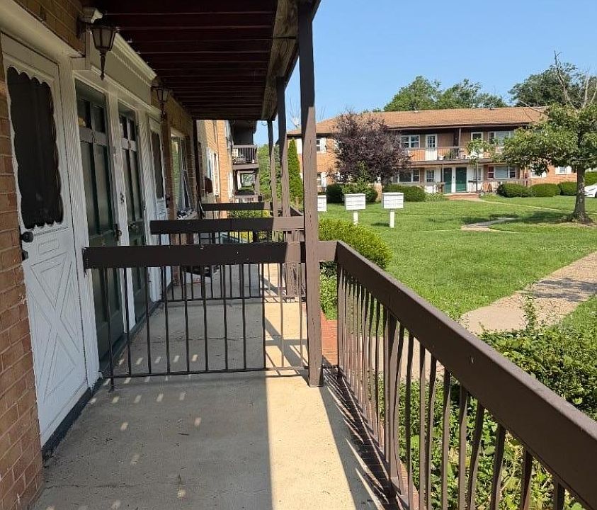 2nd image of 55 Gill Ln BLDG 2 #25