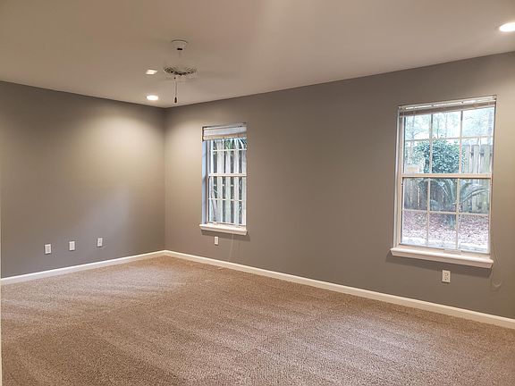 5th image of 2985 Nutmeg Ct