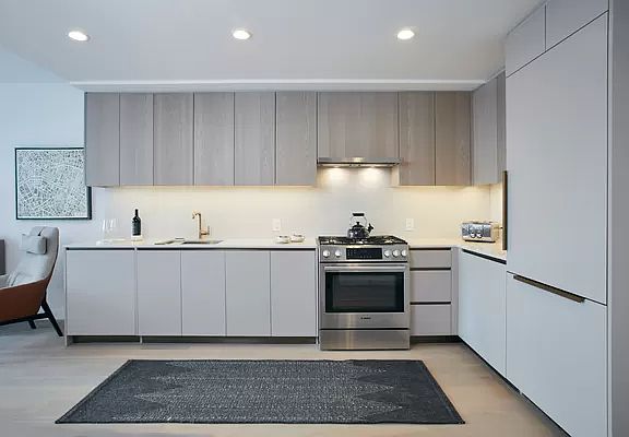 2nd image of 3 Court Sq APT 1608