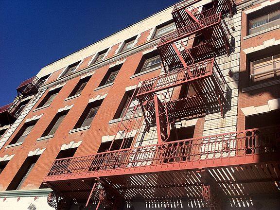 3rd image of 1305 Ingraham St APT 215