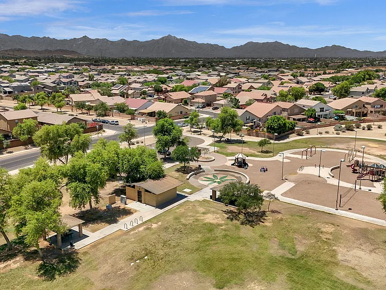 3422 W Leodra Ln — Photo 35