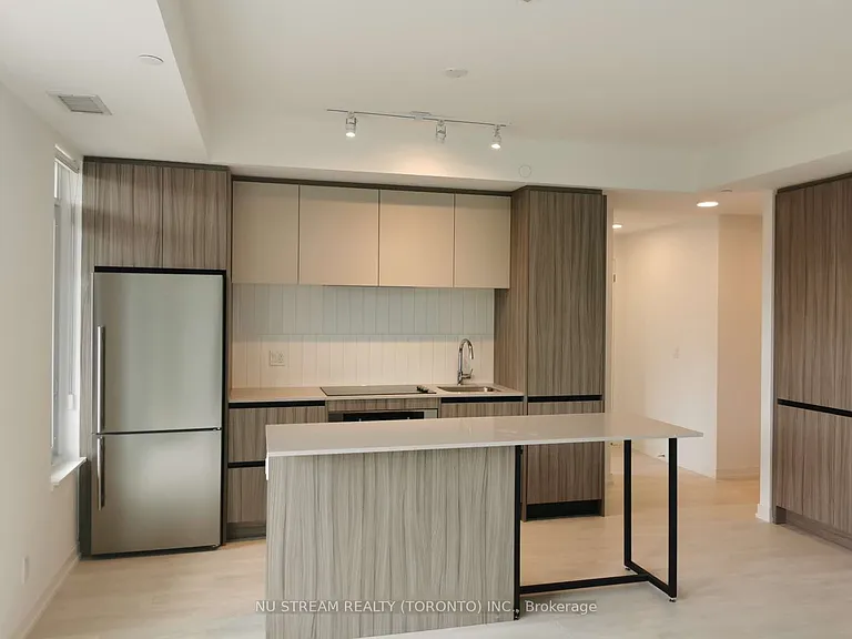 8 Beverley Glen Blvd #C313 — Photo 4