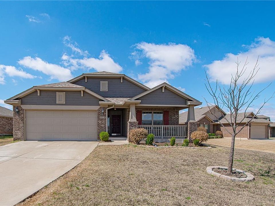 1st image of 2714 Trailwood Dr