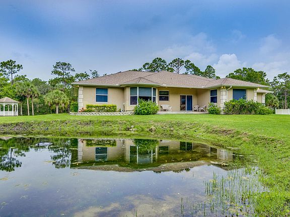 4th image of 3995 Parkway Dr