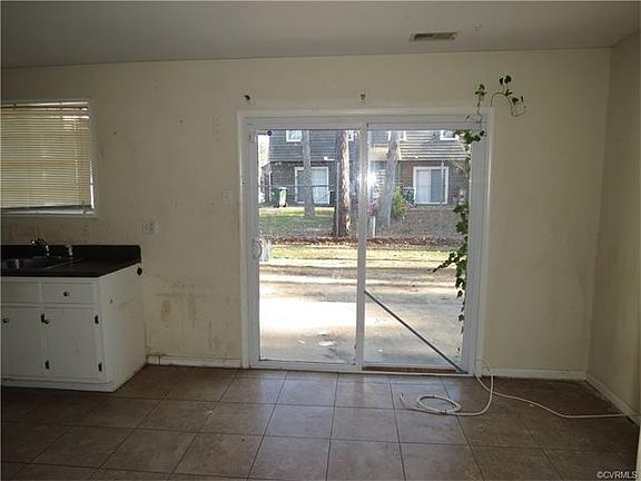 4th image of 908 Hurtsborne Ct #908