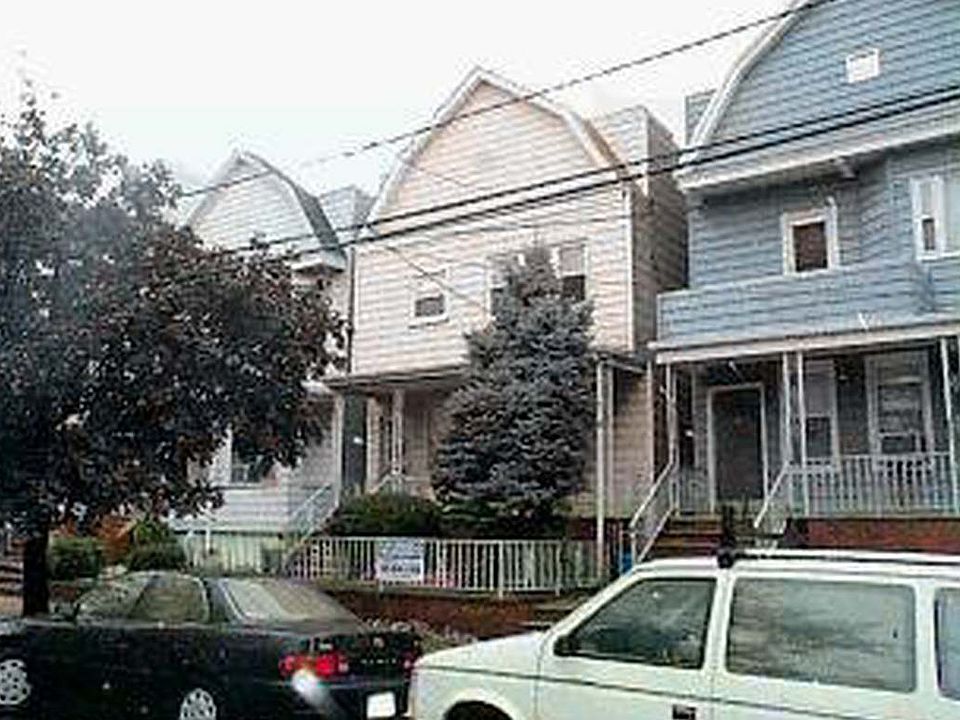 2nd image of 39 E 26th St #4