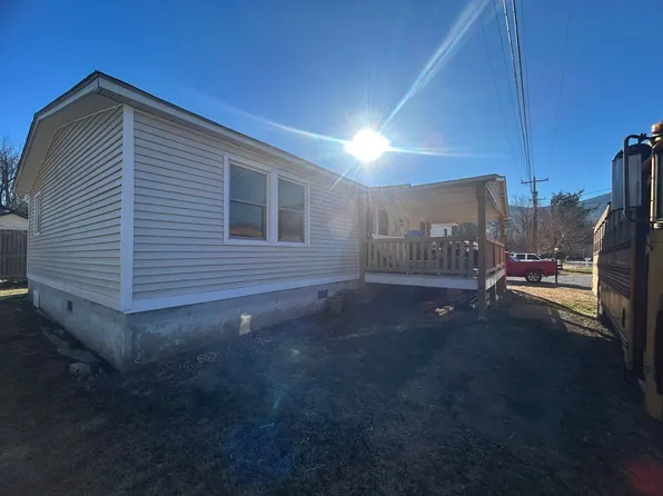 101 Stone Dr, Swannanoa, NC 28778