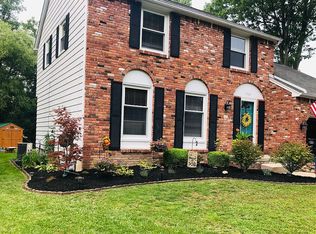 960 Robin Rd, Buffalo, NY 14228