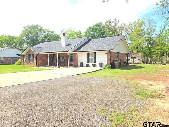 3rd image of 206 Jones Rd