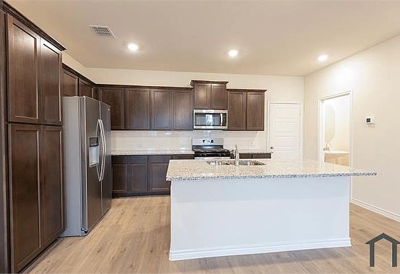 5th image of 1920 Hellams Ln #1924