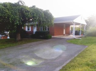 5520 Halcun Dr, Roanoke, VA 24019