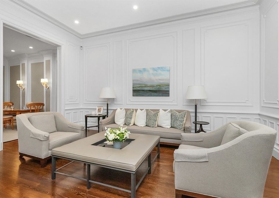 1st image of 179 Beacon St APT 1