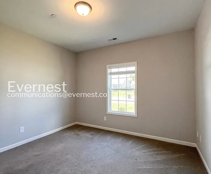 1046 Echo Ridge Rd — Photo 18