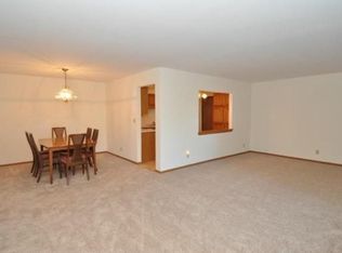 3743 W Loomis Rd #3743, Greenfield, WI 53221