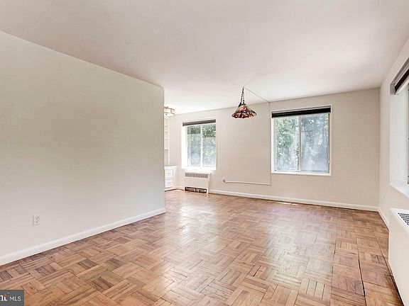 5th image of 3033 New Mexico Ave NW APT 201