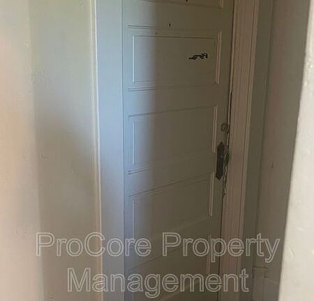 2nd image of 321 Blaine St APT 2