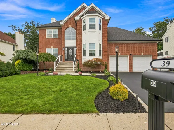 39 Violet Circle, Howell, NJ 07731