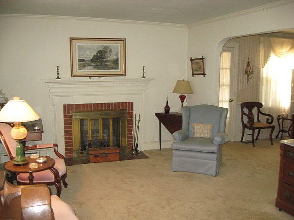 3rd image of 521 N Lunenburg Ave