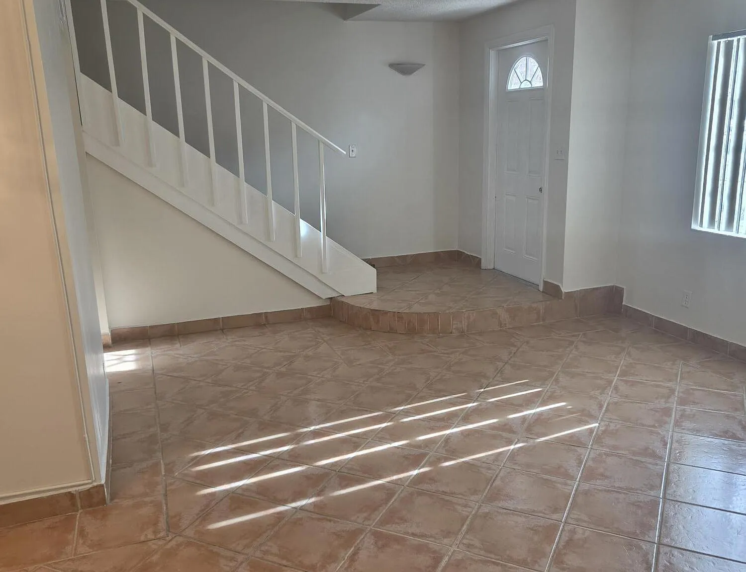 3 bed, 2.5 bath, 1500 sqft, $2,650 — Photo 2