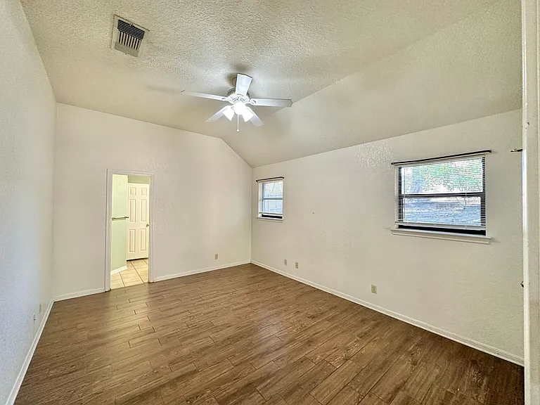 1114 Boulder Run — Photo 15