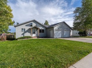 1328 Wineglass Ln, Livingston, MT 59047