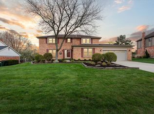 2239 Chippenham Chase, Rochester Hills, MI 48306