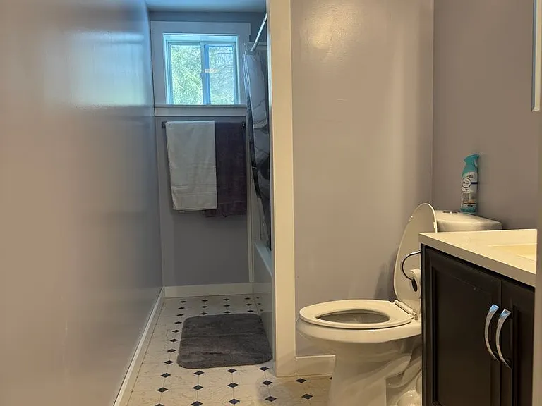 319 Victory Dr — Photo 9