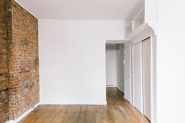 Rented by Sky Management | media 28