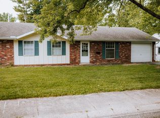 918 Skyline Dr, Danville, IL 61832