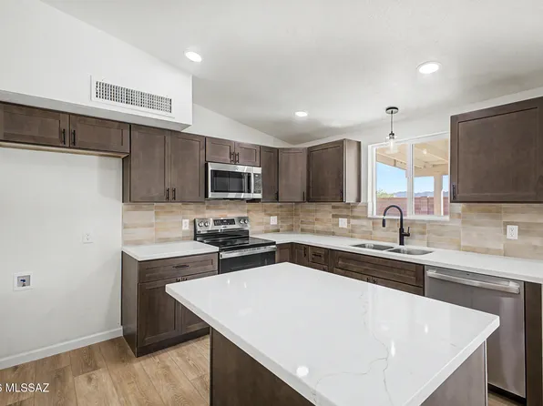 7921 N Paul Revere Pl, Tucson, AZ 85741
