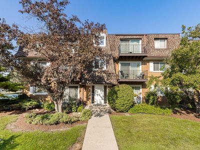 1004 Grove Dr APT 2B, Mount Prospect, IL, 60056