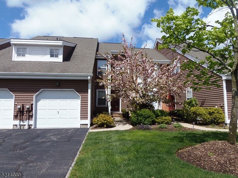 1st image of 261 De Rose Ct