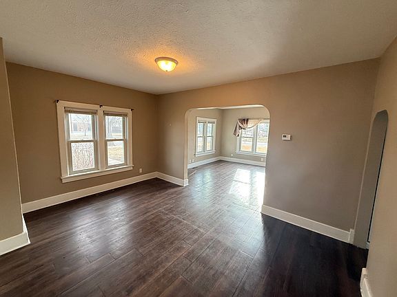 4th image of 1806 N Broadwell Ave