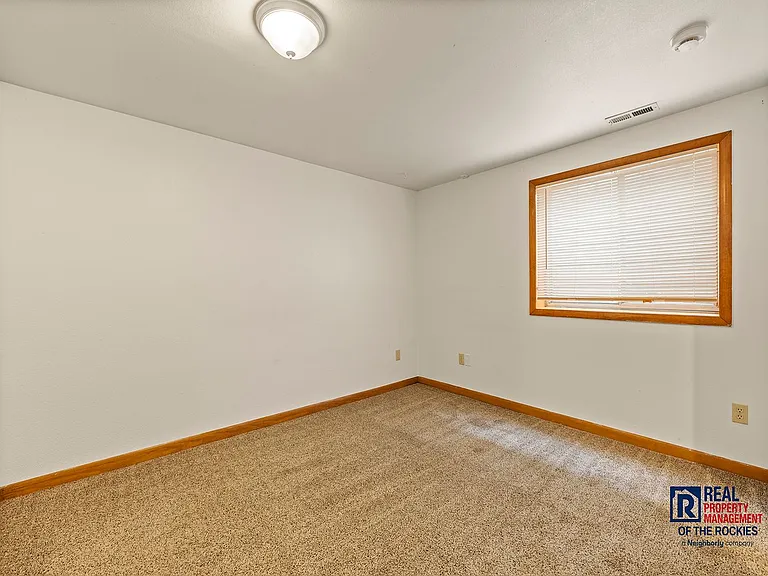 437 Radiant Dr — Photo 11