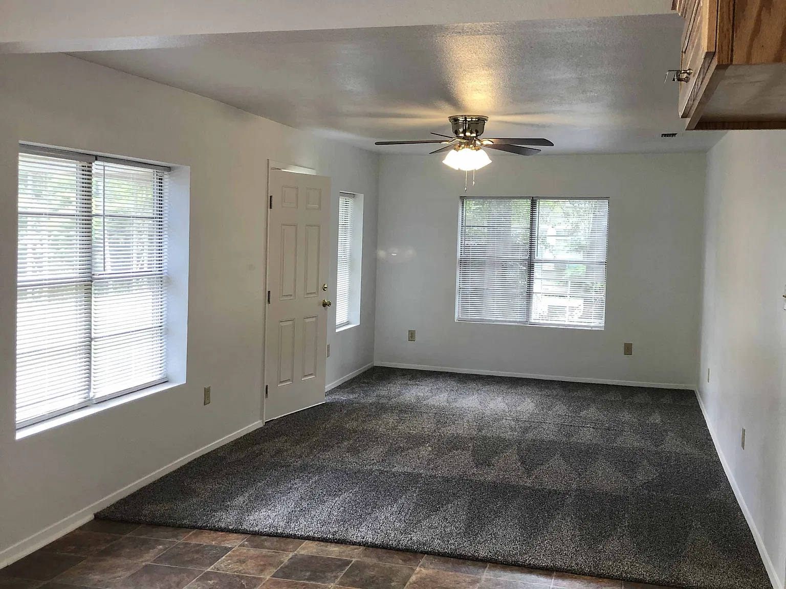 2 bed, 952 sqft, $1,000 — Photo 4