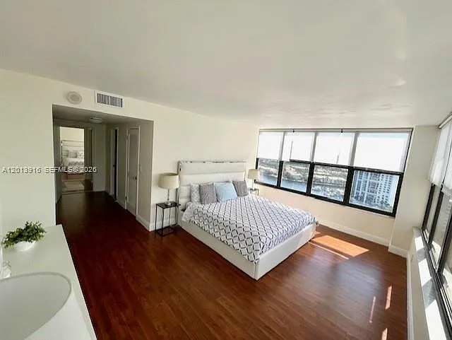 2500 Parkview Dr #2114 — Photo 10