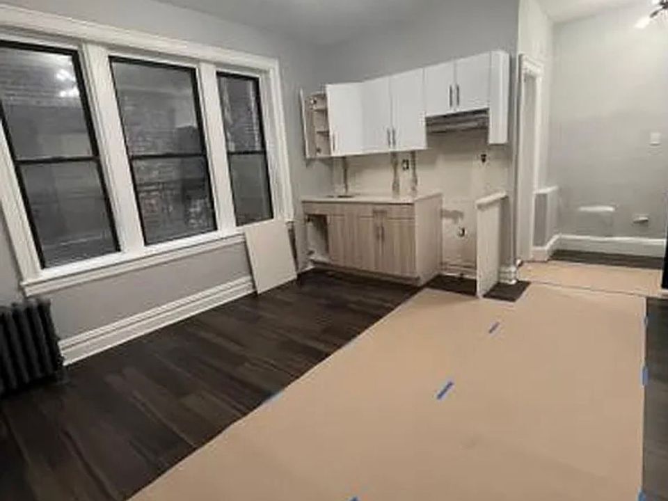 1st image of 122 Corbin Ave #301A