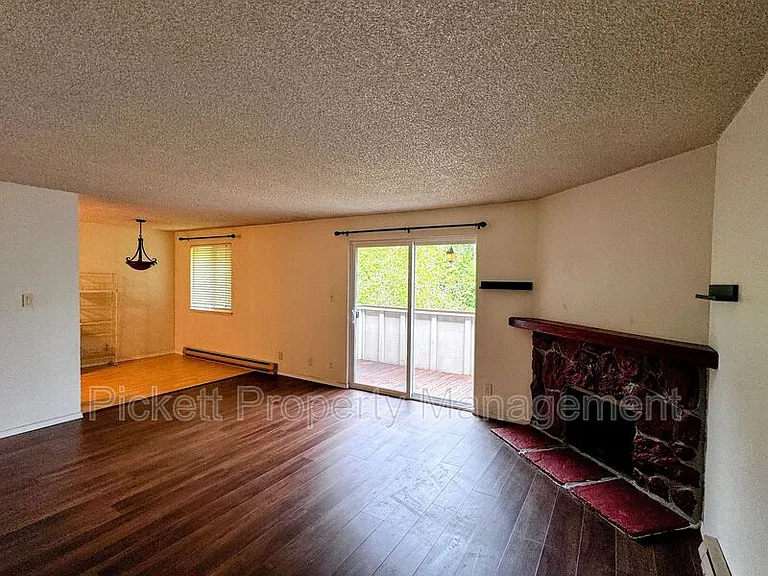 3206 Pine Rd NE #C14 — Photo 3