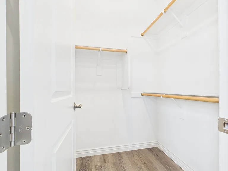 7001 E Portland St — Photo 25