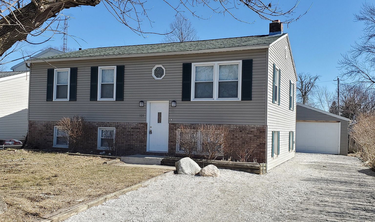 109 N Price St, Downs, IL 61736 Zillow