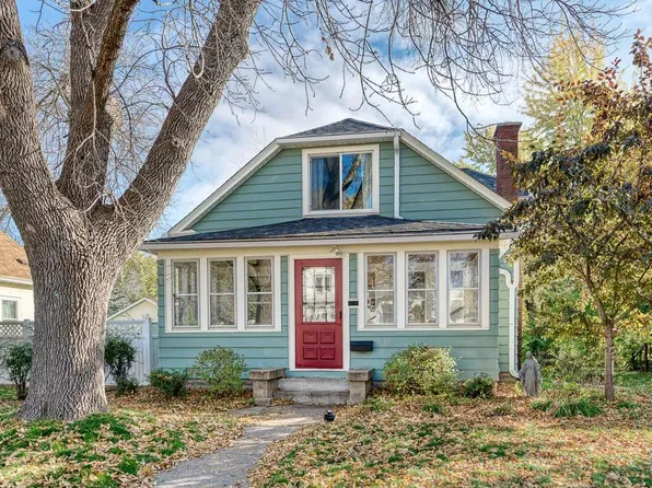 900 15th Ave N, South Saint Paul, MN 55075