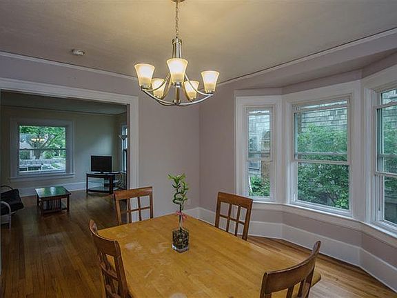 3rd image of 714 Dewey Ave