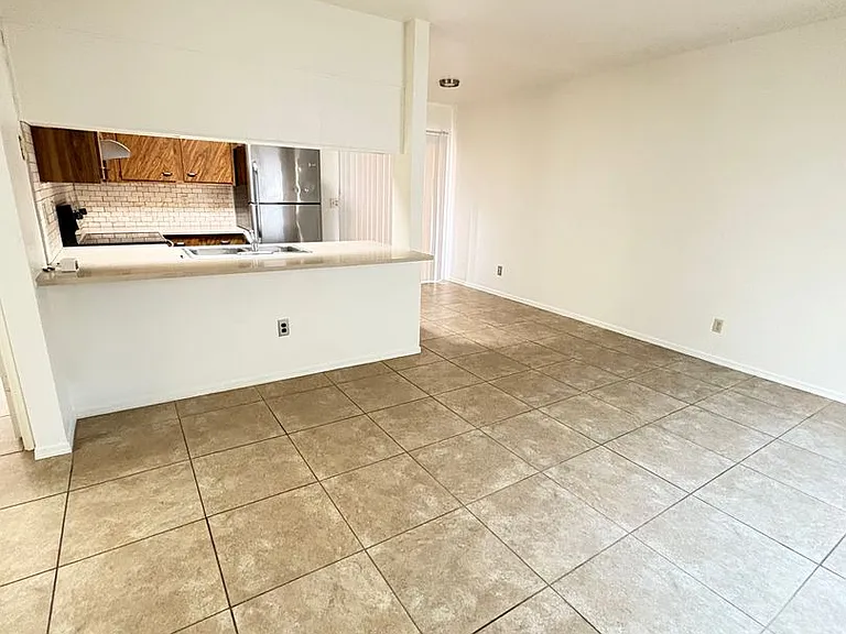 8838 E Arbor St — Photo 3