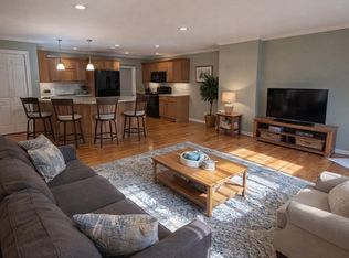 7 Conant Rd APT 21, Winchester, MA 01890