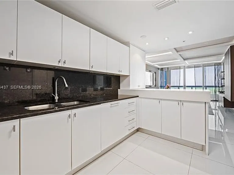 6899 Collins Avenue Cu #702 — Photo 17
